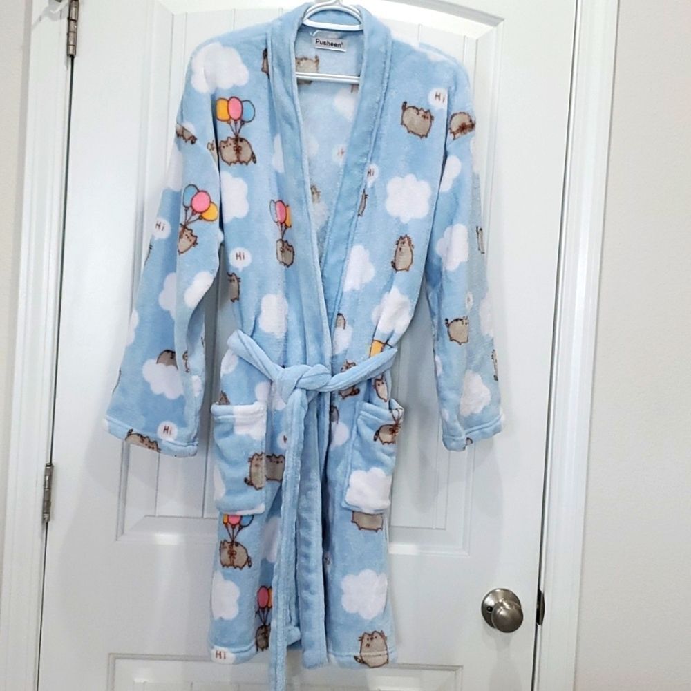 Pusheen Blue and White Robe with Balloon Print